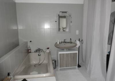 ancienne salle de bain avant rénovation