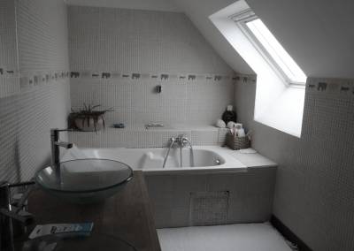 ancienne salle de bain de la suite parentale