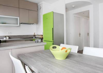 BH-Déco - Sylvie Samain - rénovation complète appartement cuisine beige et verte