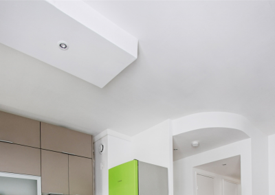 BH-Déco - Sylvie Samain - rénovation complète appartement faux plafond spots cuisine