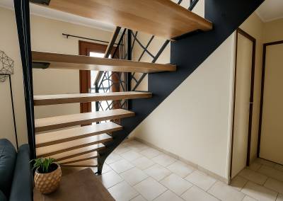 Rénovation d'un escalier à Briis sous Forges, limon d'escalier en métal