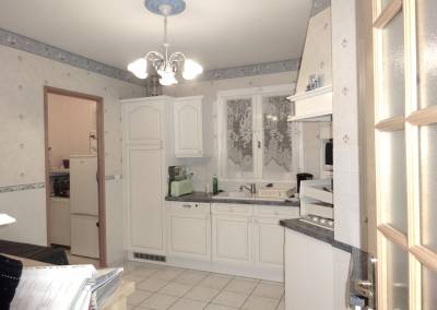 Rénovation d'une très grande cuisine dans une maison à Monthléry Avant